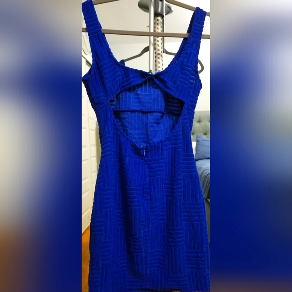 Dressed - Picture 2 of 3